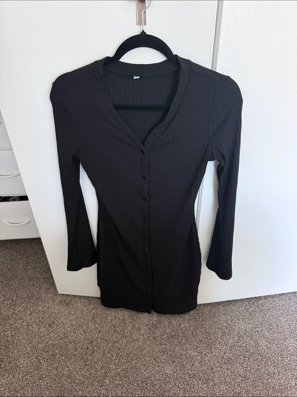 Black Ribbed Button-Front Long Sleeve Top